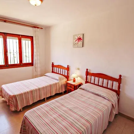 Laura-29a - Pretty With Garden And Private Pool In Villa *