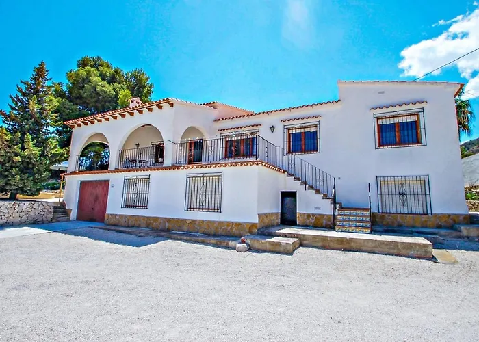 Laura-29a - Pretty With Garden And Private Pool In