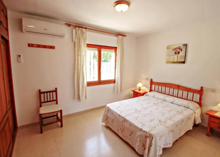 Laura-29a - Pretty With Garden And Private Pool In Villa